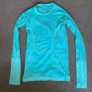 lulu lemon long sleeve shirt